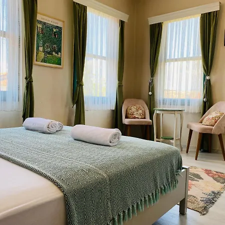 Garden Palace Boutique 2*