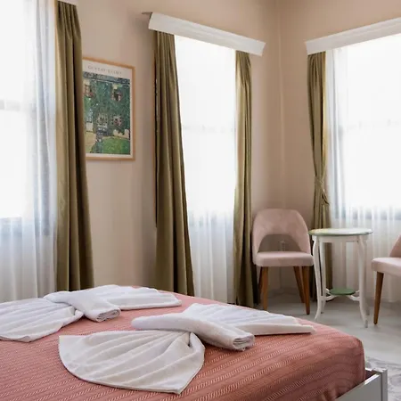 Garden Palace Boutique