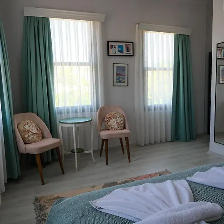 Garden Palace Boutique Hotel 2*