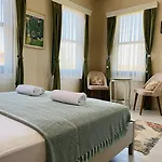 Garden Palace Boutique
