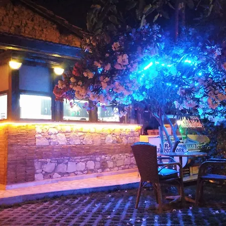 Garden Palace Boutique Hotel 2*