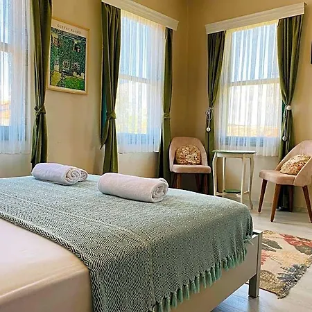 Garden Palace Boutique 2*