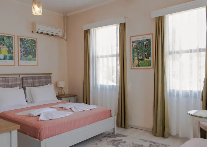 Garden Palace Boutique Кушадасы