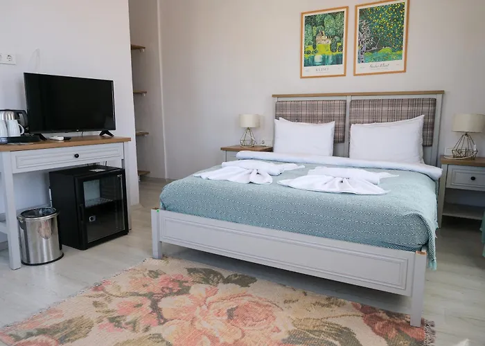 Garden Palace Boutique Кушадасы