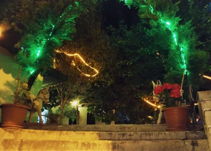 Garden Palace Boutique Кушадасы