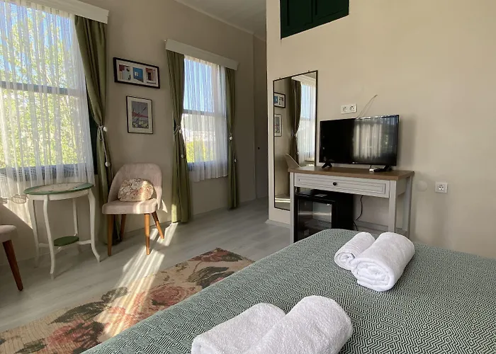Отель Garden Palace Boutique Кушадасы